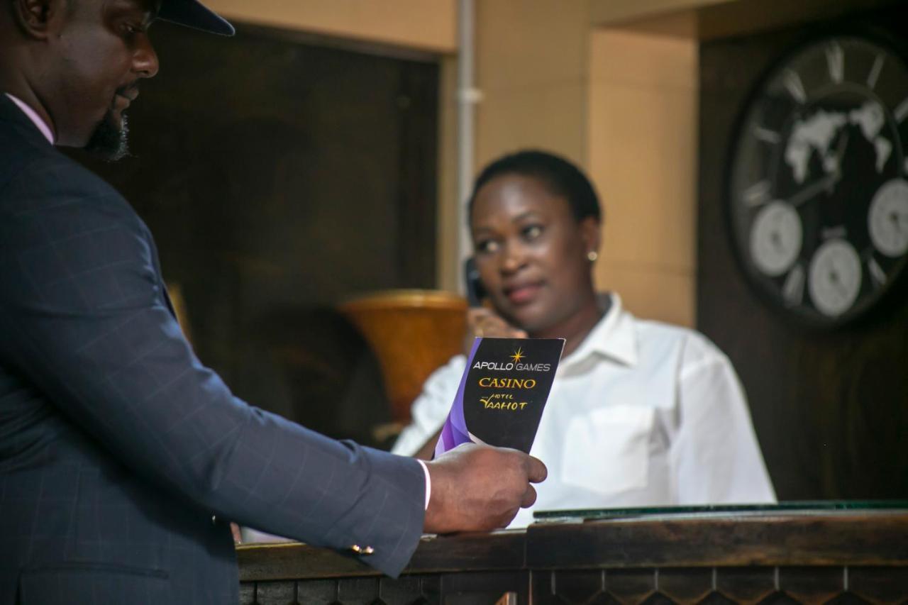 Yaahot Hotel Yaoundé Buitenkant foto