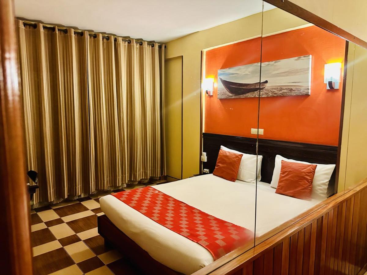 Yaahot Hotel Yaoundé Buitenkant foto