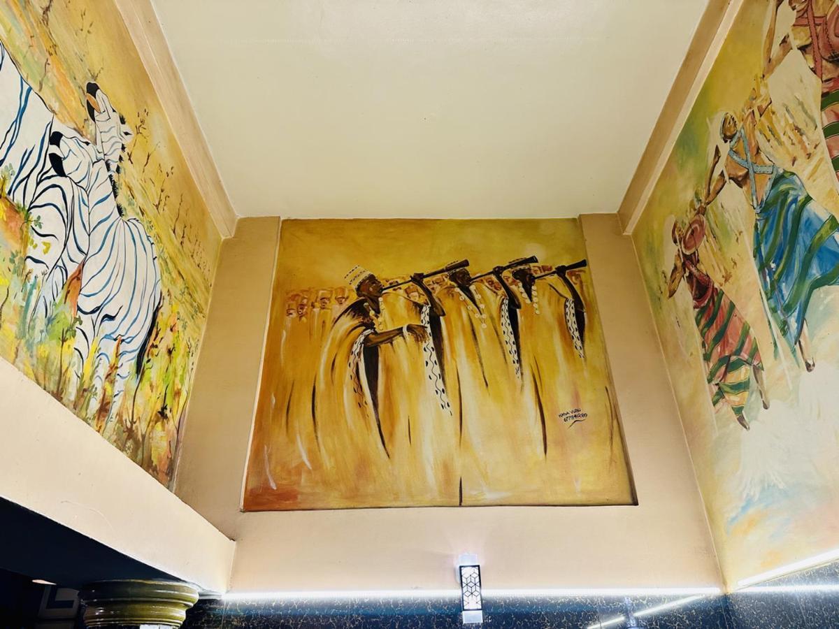 Yaahot Hotel Yaoundé Buitenkant foto