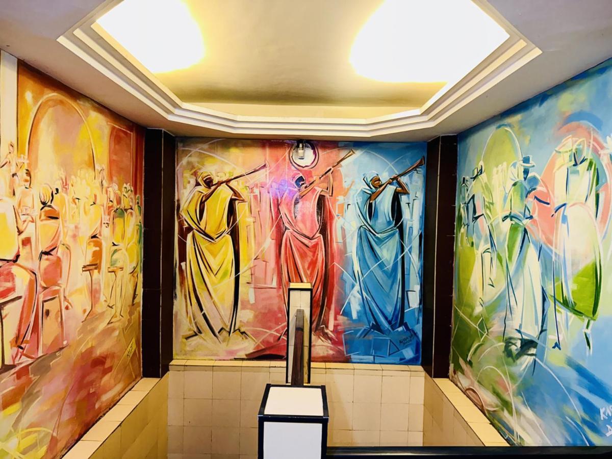 Yaahot Hotel Yaoundé Buitenkant foto