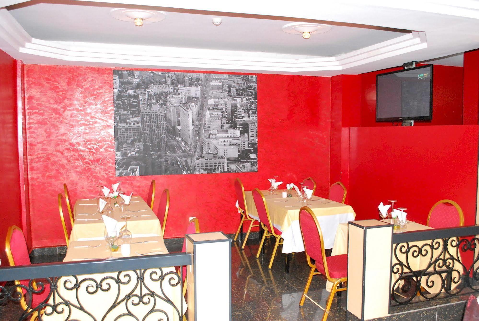 Yaahot Hotel Yaoundé Buitenkant foto